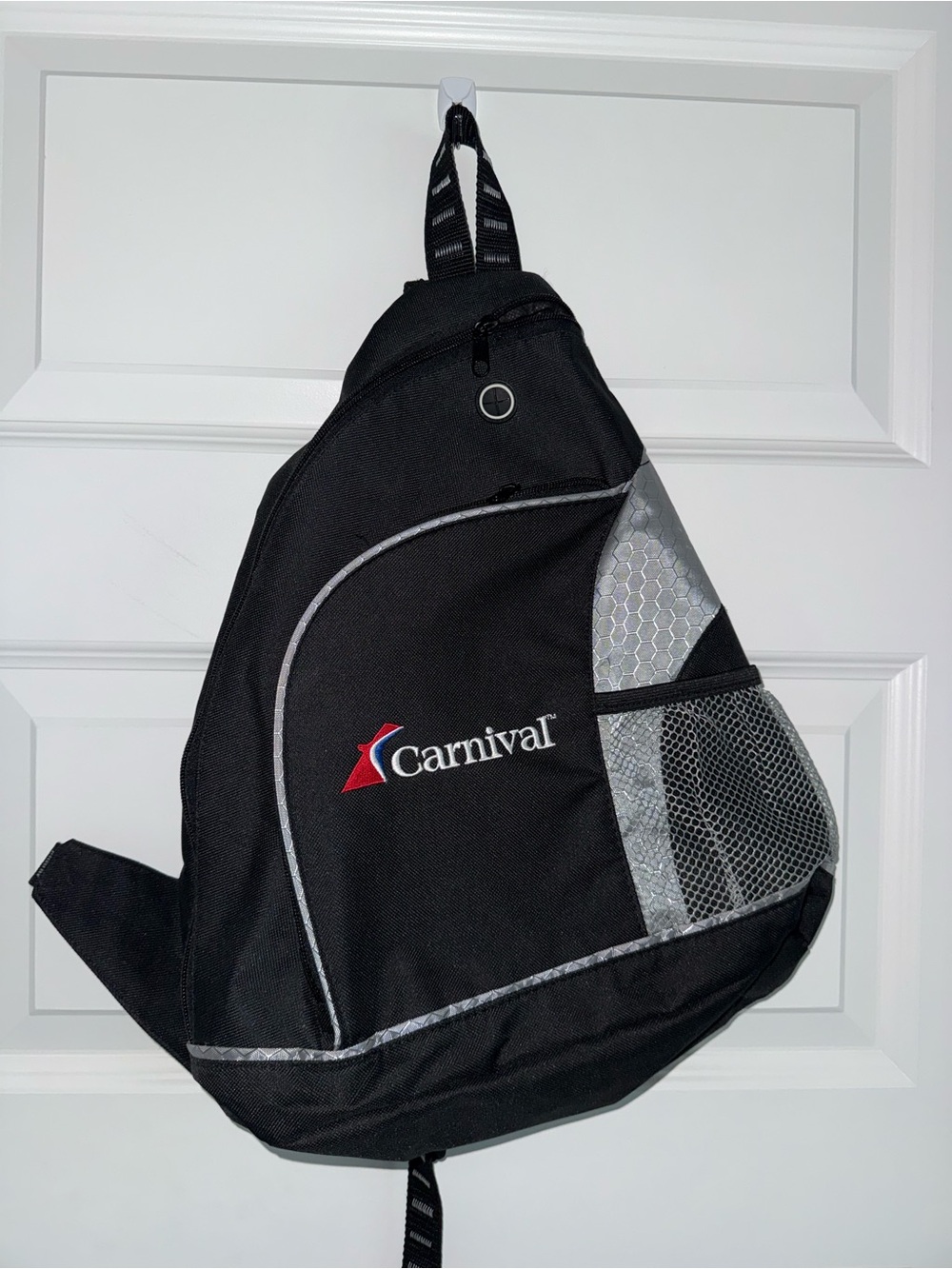 Carnival Black Travel Sling Bag - Single-Shoulder Daypack